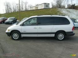 1999 Plymouth Grand Voyager #2