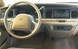 2004 Ford Crown Victoria #12
