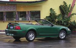 2000 Ford Mustang #9