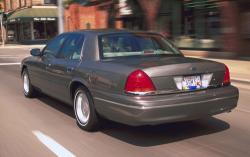 2003 Ford Crown Victoria #2