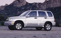 2004 Chevrolet Tracker #2