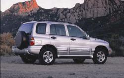 2004 Chevrolet Tracker #5