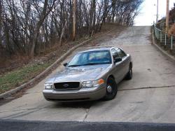 2004 Ford Crown Victoria #16