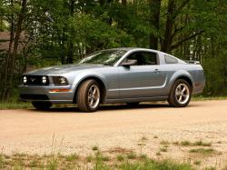 2005 Ford Mustang #16