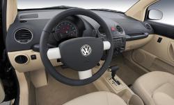 2009 Volkswagen New Beetle #3