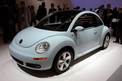 2010 Volkswagen New Beetle #18