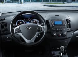 2011 Hyundai Elantra Touring #12