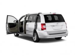2012 Chrysler Town and Country #11