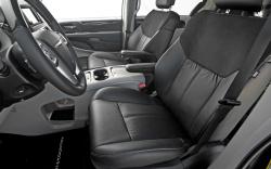 2012 Chrysler Town and Country #14