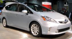 2012 Toyota Prius v #2