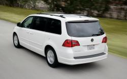 2012 Volkswagen Routan #20