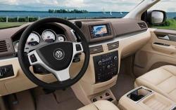 2012 Volkswagen Routan #8