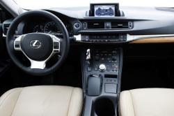 2013 Lexus CT 200h #16