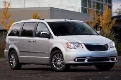 2013 Chrysler Town and Country #4