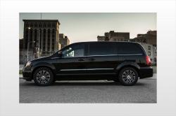 2013 Chrysler Town and Country #6
