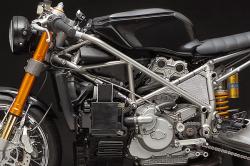 The Futuristic Design of Ducati 999