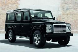 land rover Defender makes a terrible mistake