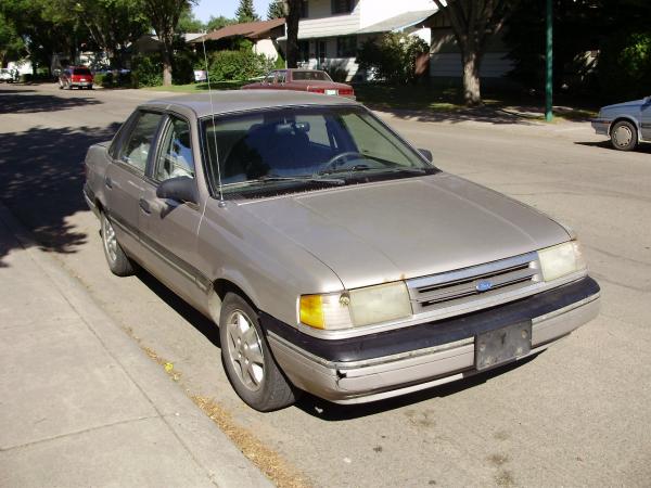 1990 Ford Tempo