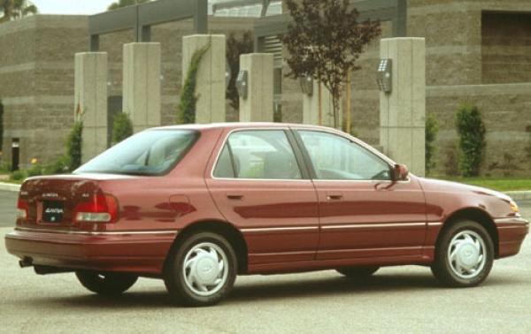 1994 Hyundai Elantra #1