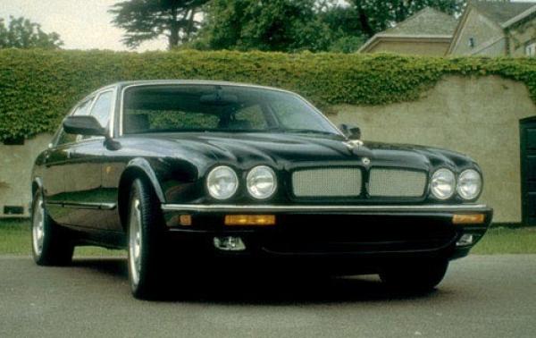 1997 Jaguar XJR #1