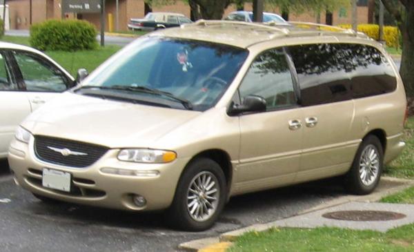 1998 Chrysler Town and Country #1