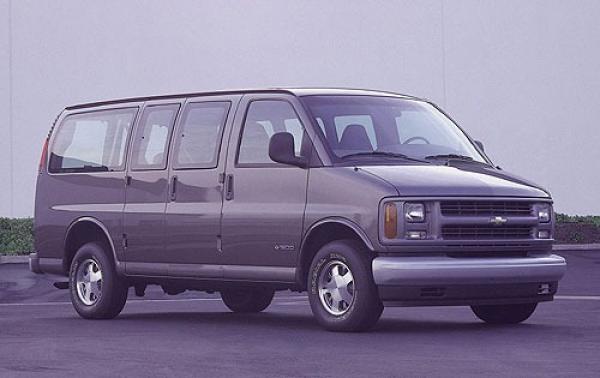 2000 Chevrolet Express #1