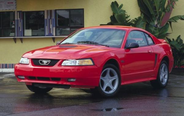 2000 Ford Mustang #1