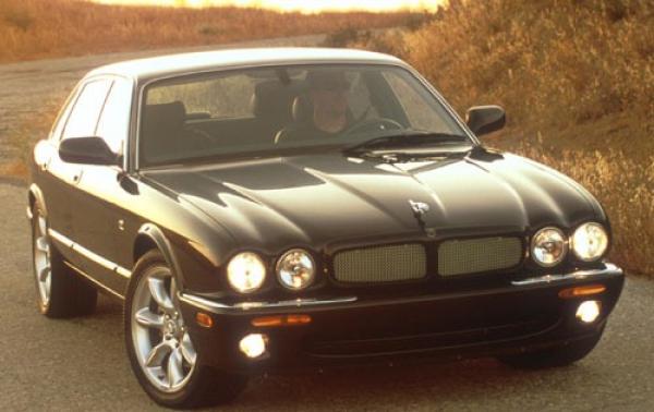 2001 Jaguar XJ-Series #1