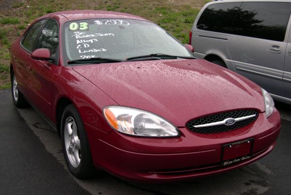 2003 Ford Taurus