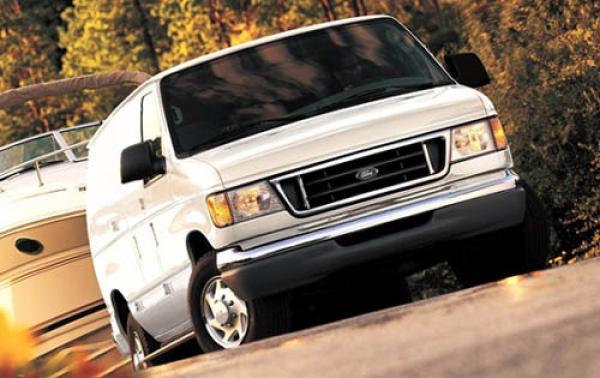 2004 Ford Econoline Cargo #1