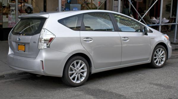 2012 Toyota Prius v #1