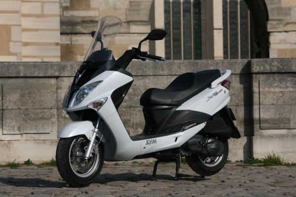 Reinventing Charm With The SYM Joyride